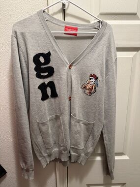 Great Notion Brewery Gray V-Neck Embroidered Patch Cardigan Sweater